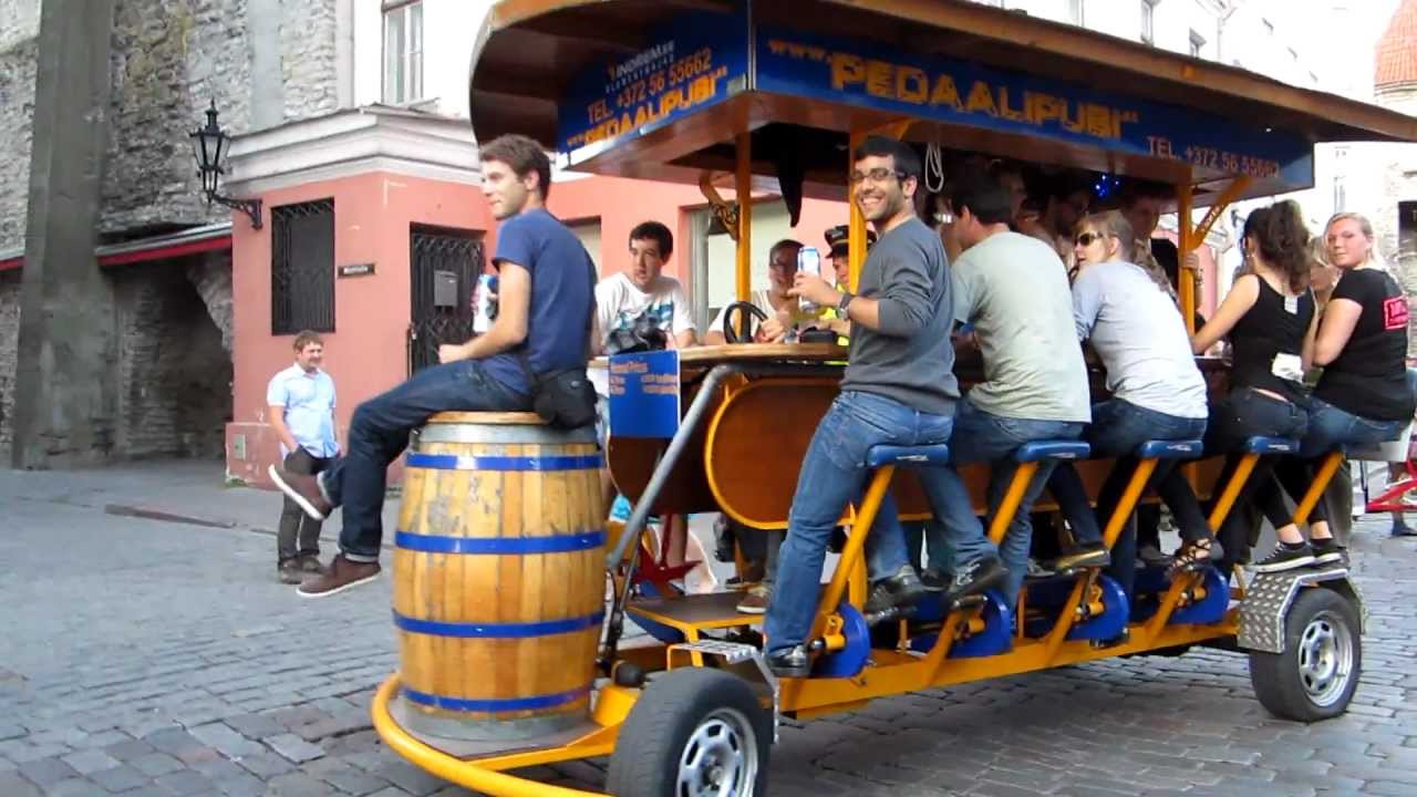 Daqshekk ‘beer bikes’ f’Amsterdam NETnews