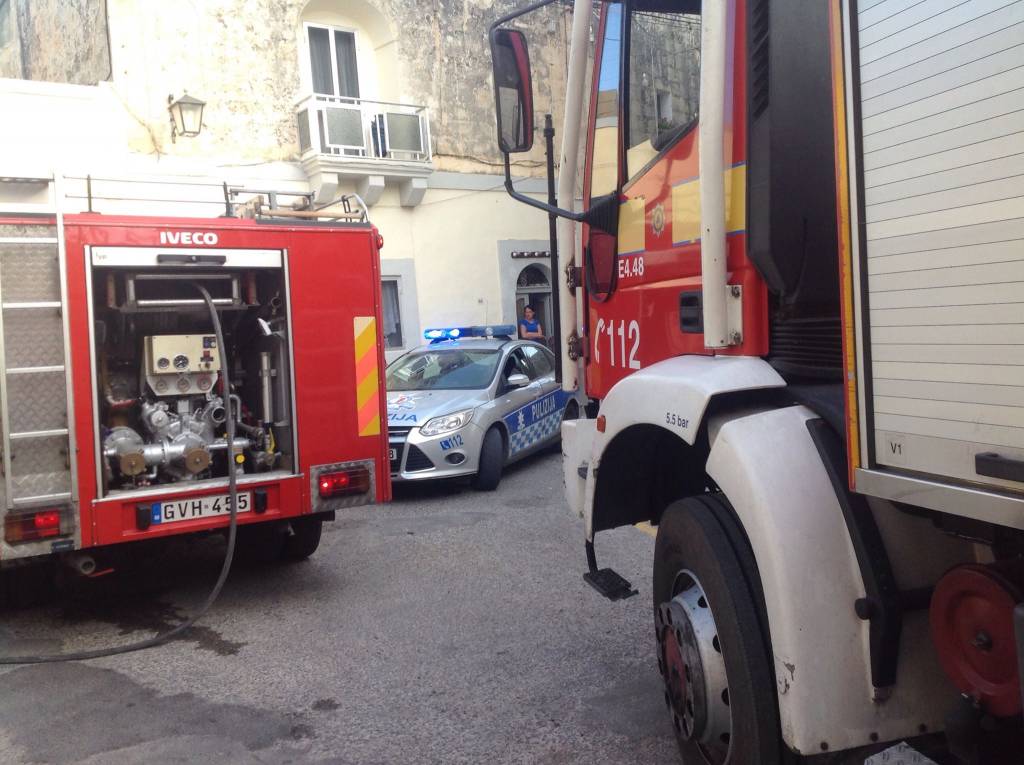 nar protezzjoni civili pulizija