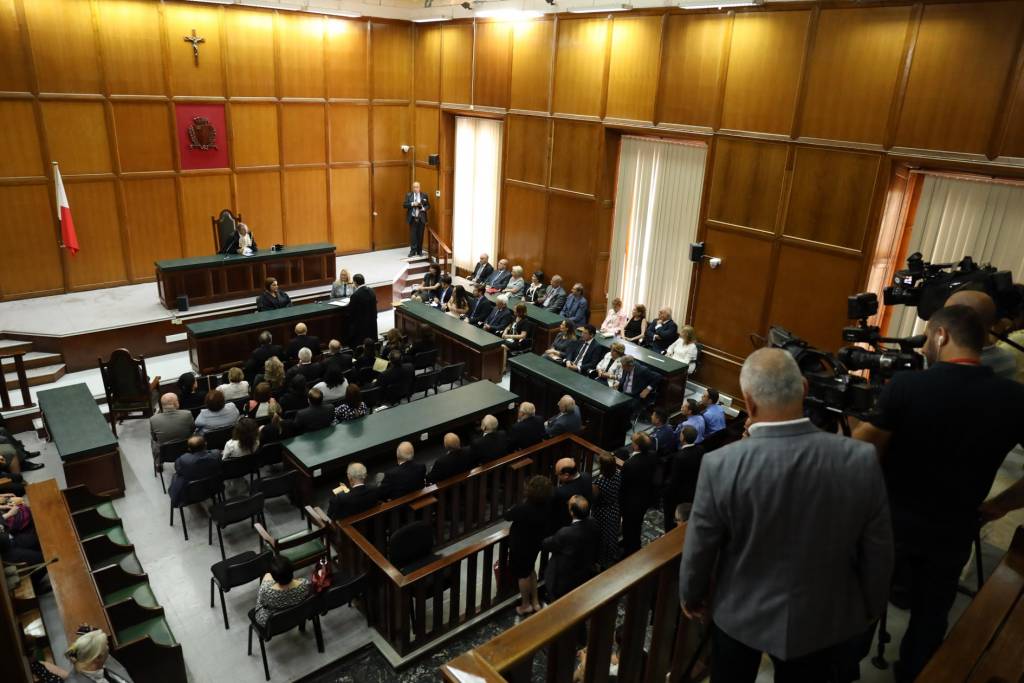 Il-media soċjali saret qisha "Vanġelu"