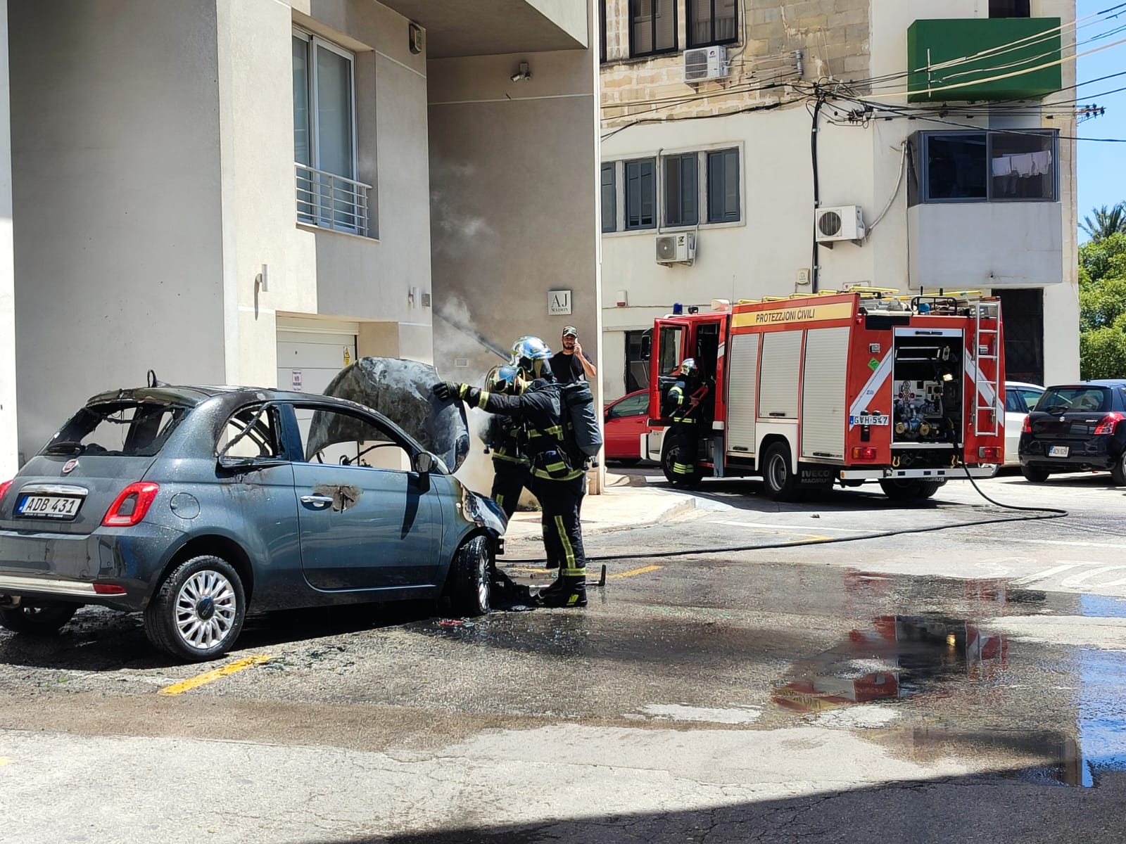 Karozza tieħu nnar fi Blata lBajda NETnews