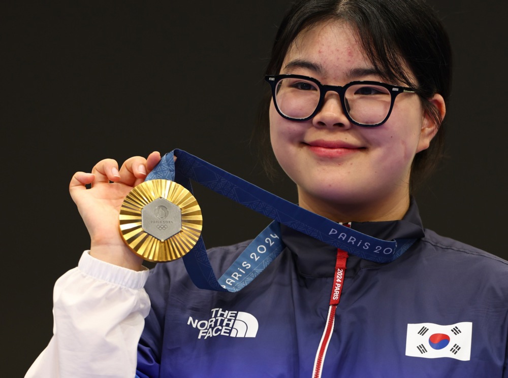 Jin Ye Oh tikser ir-rekord Olimpiku u tirbaħ id-deheb fl-isparar tal ...
