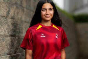 Maria Farrugia tiffirma ma' Bristol City