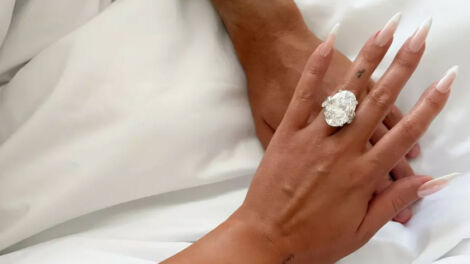 Iċ-ċurkett tad-djamant li bih Cristiano Ronaldo ppropona lit-tfajla tiegħu Georgina Rodríguez.