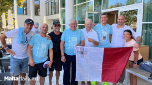 Il-Maltin jiċċelebraw is-suċċess ta' James Camilleri fid-Double Ironman Ultra fl-Awstrija
