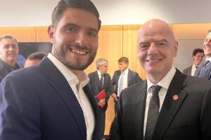 Il-Kap tal-PN, Alex Borg mal-President tal-FIFA, Gianni Infantino