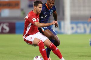 Azzjoni mill-partita bejn Malta u l-Olanda mil-partita tal-bieraħ. (Ritratt ta' Joseph Galea)