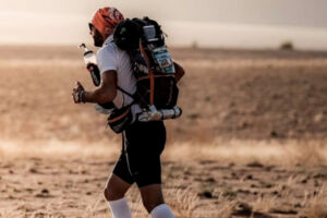 Joseph Camilleri waqt l-ewwel stadju tal-Marathon des Sables.