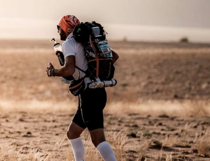 Joseph Camilleri waqt l-ewwel stadju tal-Marathon des Sables.