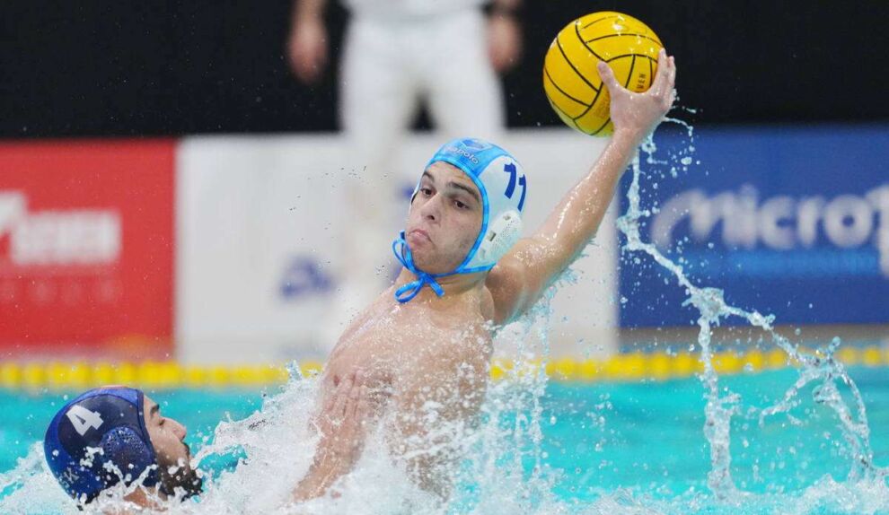 Julian Chircop ta' Sliema fl-azzjoni fil-konfront kontra Heybeliada ASC.