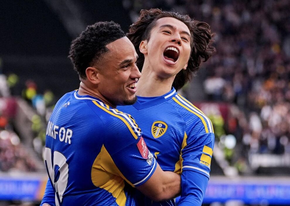 Leeds United jiċċelebraw wieħed mil-gowls tagħhom fil-partita kontra West Ham United.