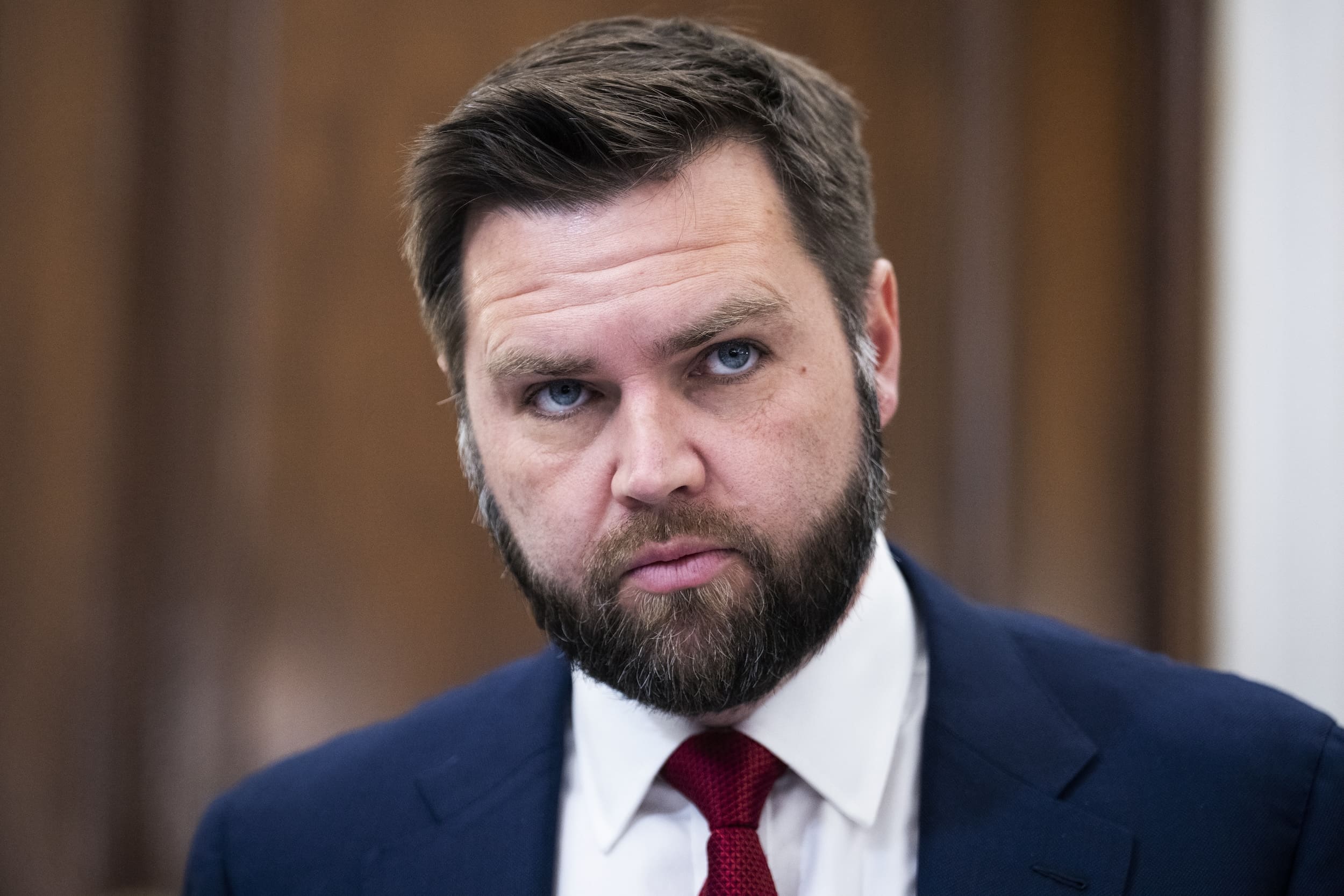 JD Vance jasal Budapest biex jagħti l-appoġġ lil Orban - NETnews