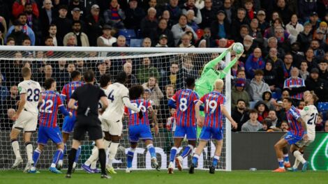Azzjoni mill-partita bejn Crystal Palace u West Ham United